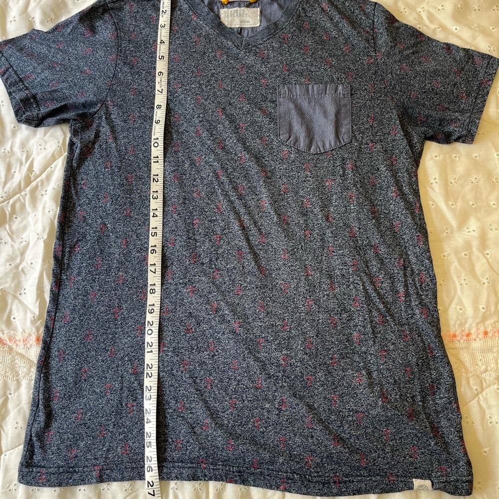 Free Planet Blue Short Sleeve Tee Size Medium
